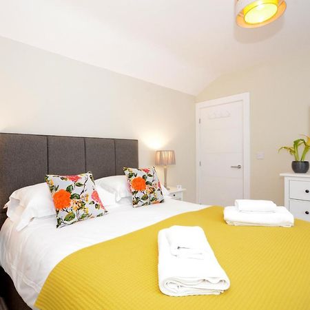 The Mews - 2 Bedroom Luxury, Spacious House With Free Parking York Exterior photo